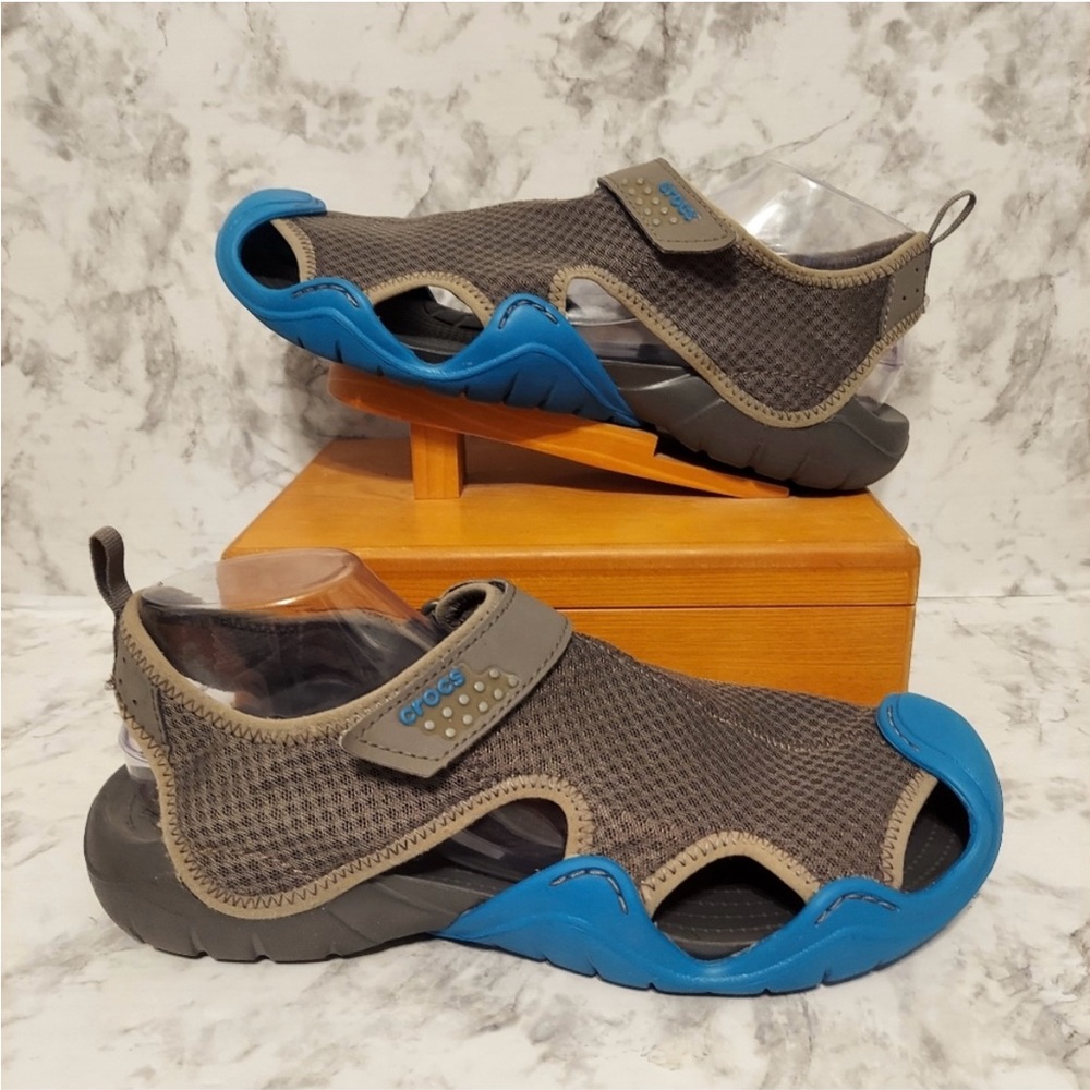 Pre-owned 2015 crocs swiftwater sandals